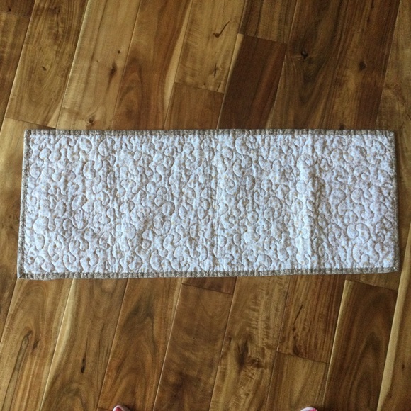 ✔️ Beautiful Fall Handcrafted Quilted Tablerunner - Picture 3 of 5